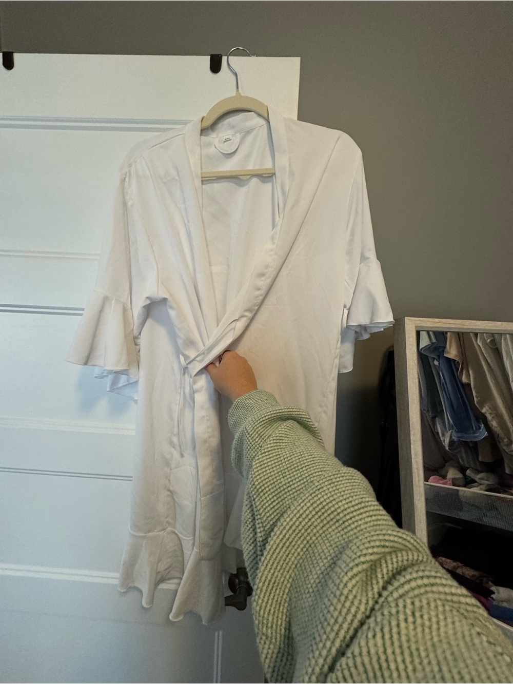 White Ruffle-Sleeve Open Front Robe - Picture 2 of 6